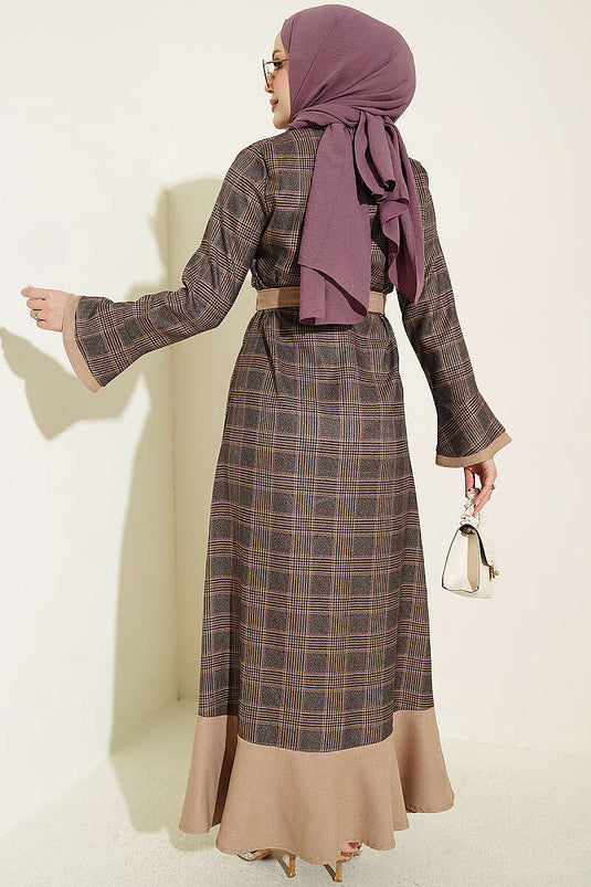 Lila Halbe-Knopfle Rüschenkleid