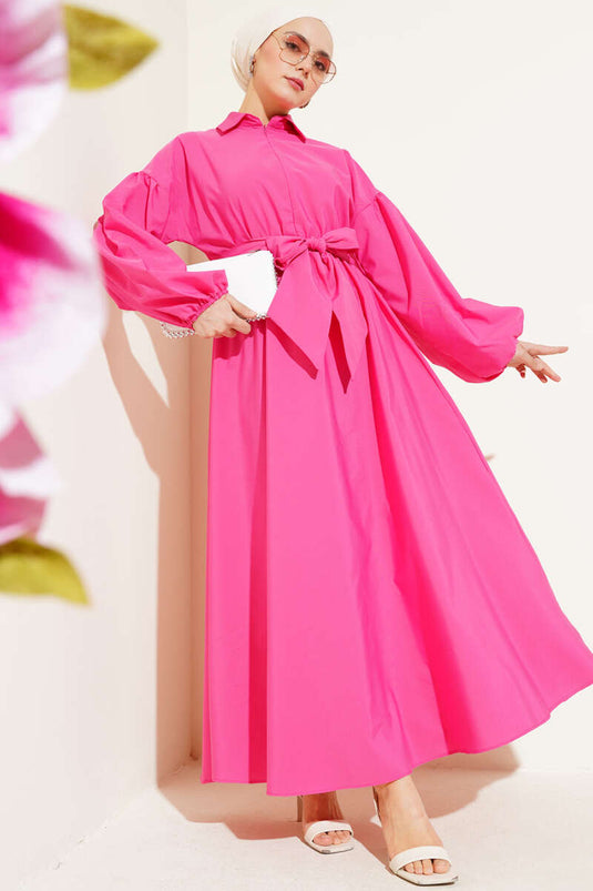 Terikoton-Kleid mit halbem Reißverschluss und Ballonärmeln in Fuchsie