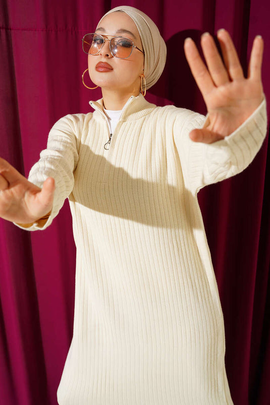 Robe en maille côtelée à demi-zip couleur pierre