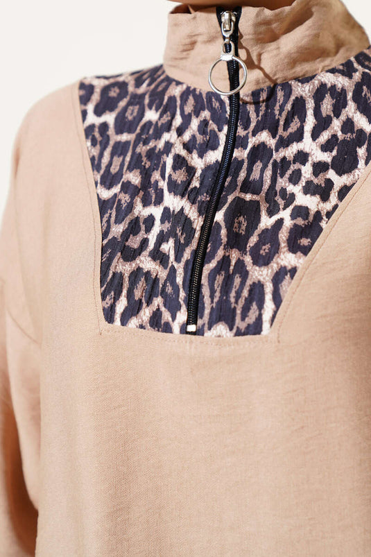 Tuta leopardata a due pezzi con mezza cerniera frontale color latte