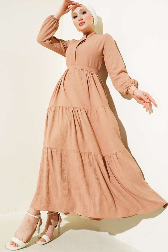 Yarım Gizli Düğmeli Kuşaklı Elbise Camel