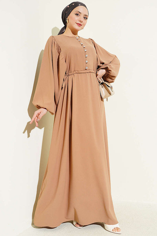 Robe à demi-pierres avec liens latéraux beige sable