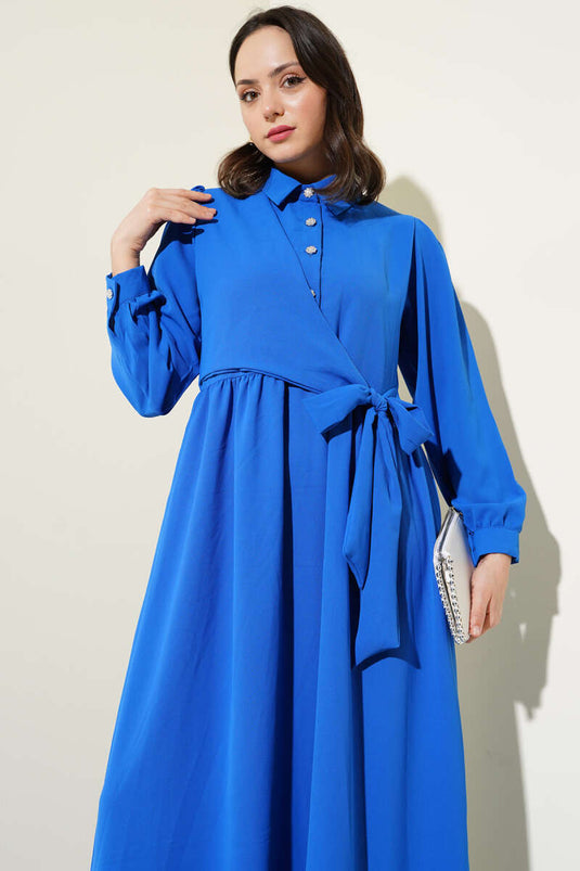 فستان نصف حجر بأزرار جانبية برباط باللون الساكسوني