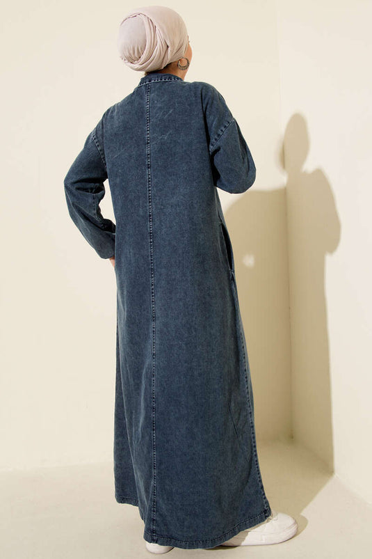 Robe en jean bleue à col montant zippé et poches