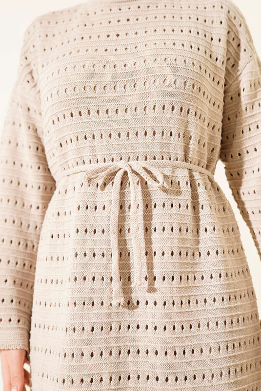 فستان تريكو بحزام من الخيط المفتوح من ياتاي بلون بيج