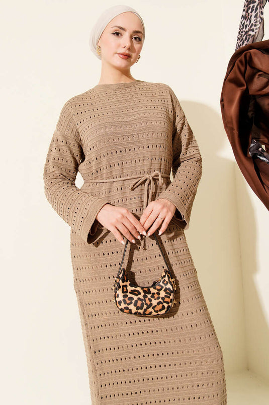 فستان تريكو بحزام من الخيط المفتوح من ياتاي بلون فيزون