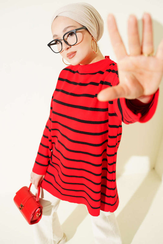 تونيك صوفي أساسي بتفصيل خطوط أفقية أحمر