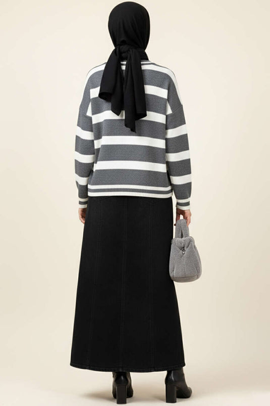 Pull court en maille à rayures horizontales, gris fumé/écru