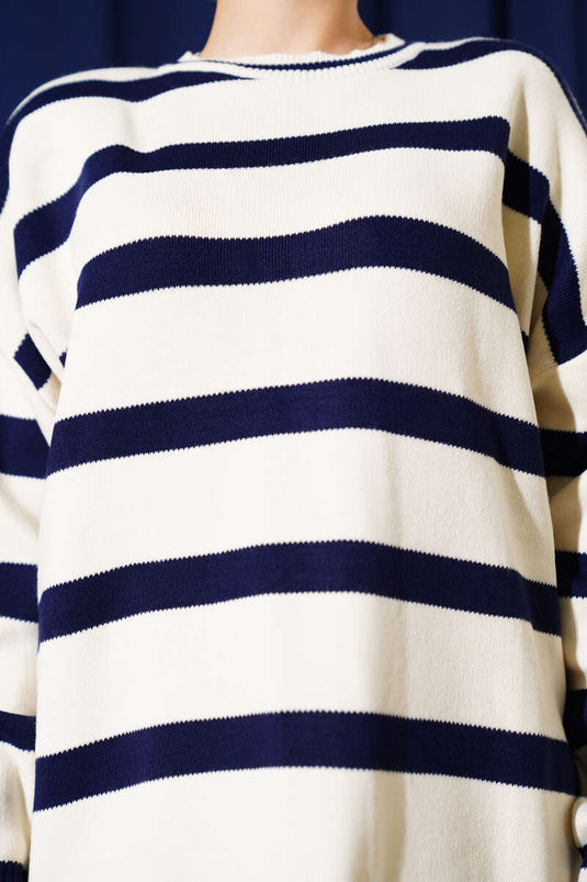 Tunique en tricot à rayures horizontales beige bleu marine