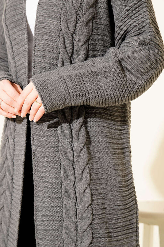 كارديغان محبوك بنمط خطوط أفقية بارزة باللون الرمادي الداكن