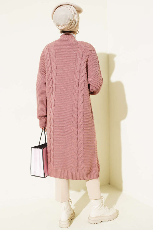 سترة صوفية منقوشة بخطوط أفقية بلون وردي داكن