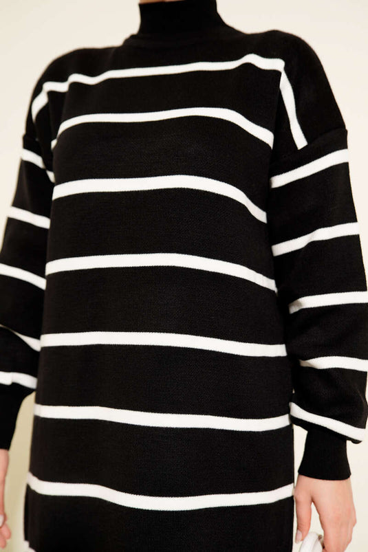 Robe noire à col roulé rayée horizontale en maille