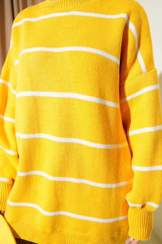 Tunica in maglia a righe orizzontali con maniche a palloncino giallo