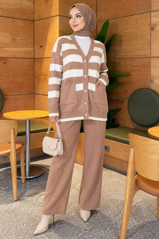 Gestreiftes Strick-Set Mit Taschen Latte