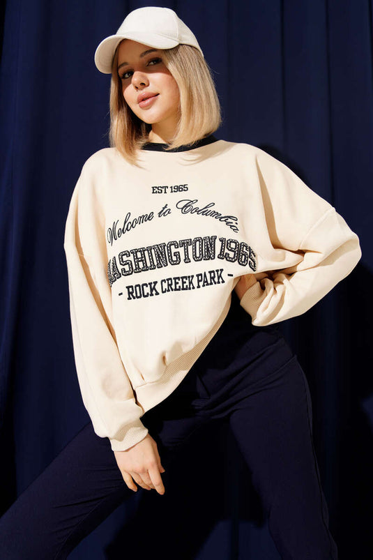 Yazı Nakışlı Oversize Sweatshirt Bej