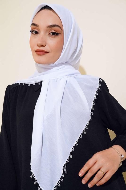 Weißer Schal mit Sternenperlenmuster