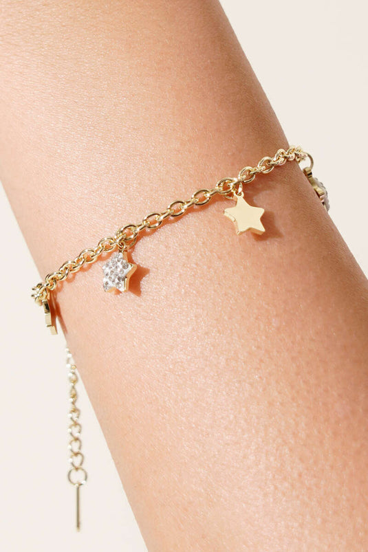 Pulsera de cadena con figura de estrella dorada