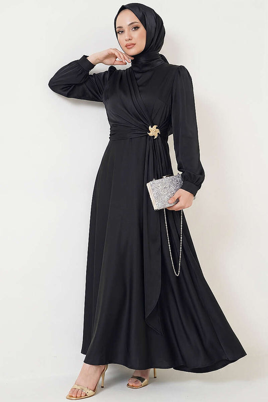 Yıldız Gold Haarnadel mit Satin-Abendkleid Schwarz