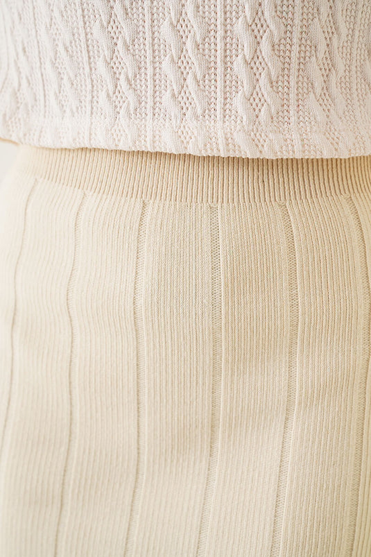 Yırtmaçlı Bej Kalem Etek