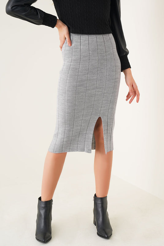 تنورة قلم رصاص رمادية مع شق