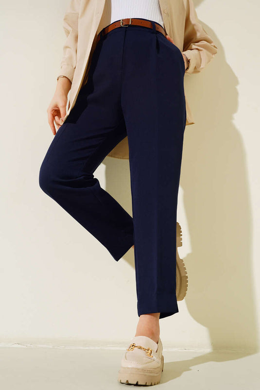 Pantalon fendu avec ceinture bleu marine