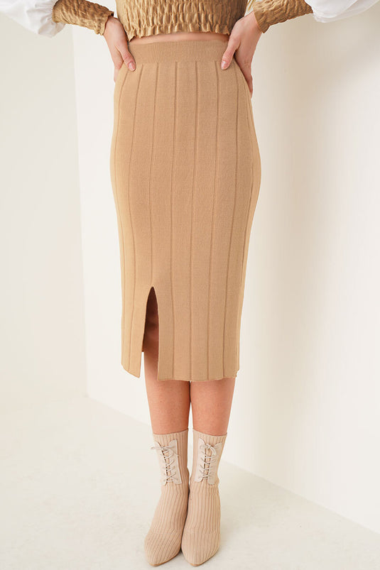 Jupe crayon fendue latté