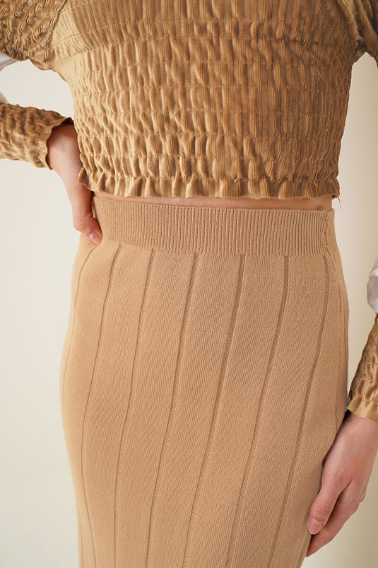 Jupe crayon fendue latté