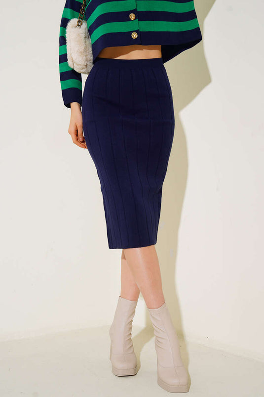 شق قلم رصاص أسود أزرق داكن