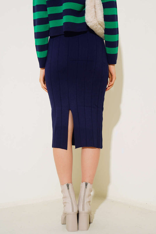 شق قلم رصاص أسود أزرق داكن