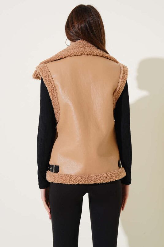 سترة جلدية مبطنة بالصوف لاتيه