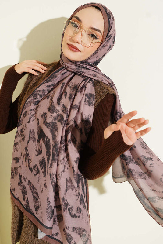 وشاح بنقشة حمار الوحش بلون الجمل