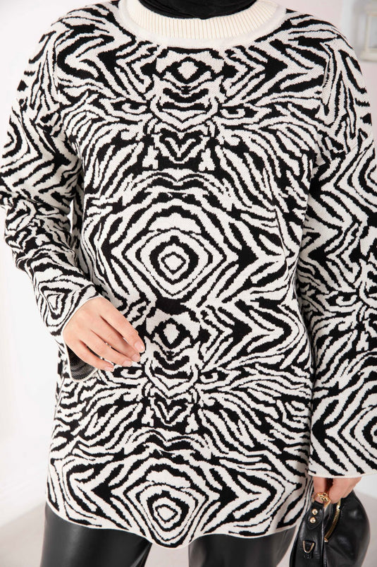 كنزة صوفية بنقشة حمار الوحش بلون عاجي