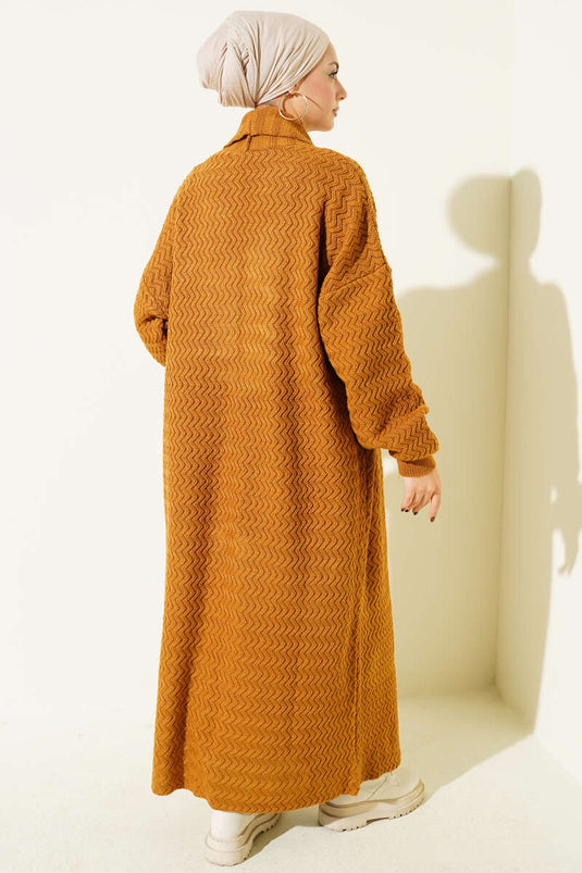 Lange gebreide cardigan met zigzagreliëf in camelkleur
