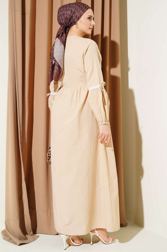 Zickzack-Stickerei Popeline-Kleid mit seitlicher Kordel Beige