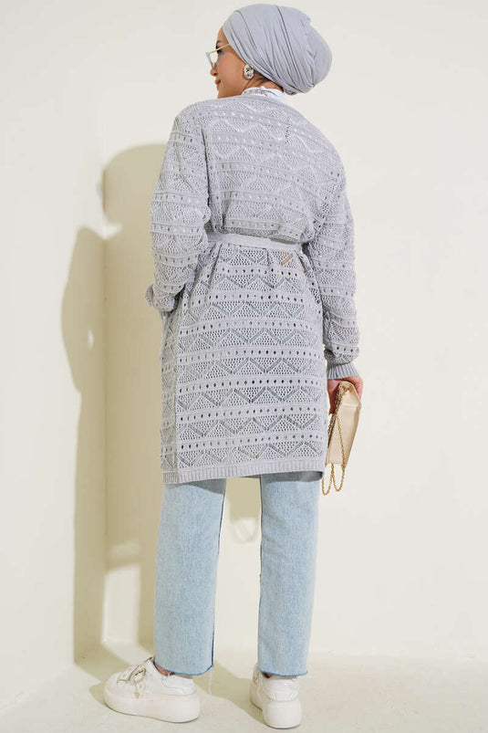 Cardigan en tricot gris à ceinture perforée à motif zigzag