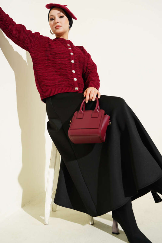 كارديجان محبوك بأزرار ذهبية منقوش متعرجة، لون عنابي