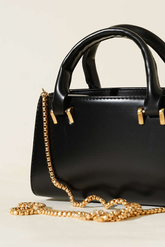 حقيبة مغناطيسية بحزام سلسلة باللون الأسود