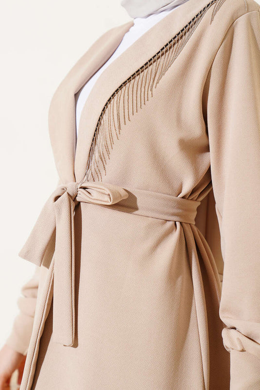 طقم جاكيت بتفاصيل سلسلة من قطعتين، بيج