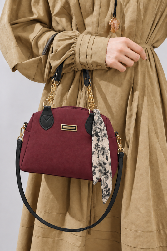 Bordeaux Tasche Mit Kettchen-Details