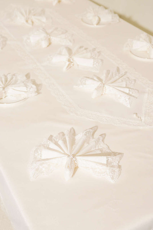 Service de table en dentelle 26 pièces, écru