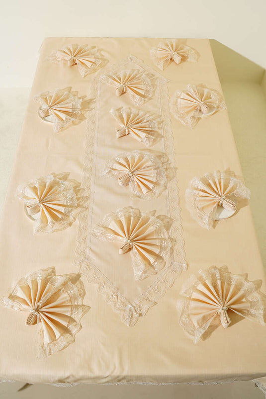 Service de table en dentelle 26 pièces Latte