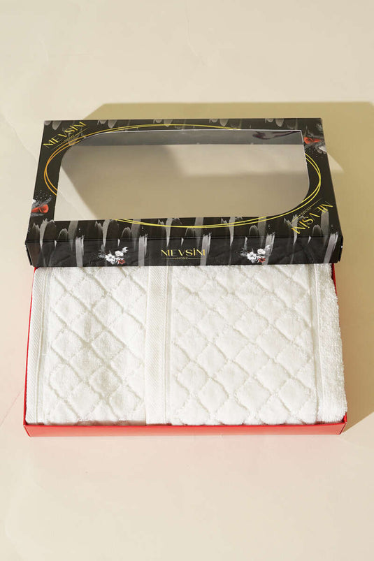 طقم مناشف مكون من قطعتين للأم وابنتها، لون بيج فاتح