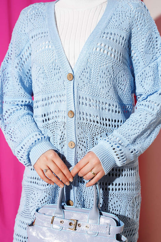 Cardigan en tricot ajouré à boutons en bois bleu