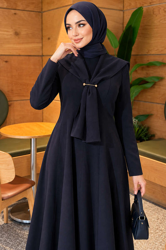Marineblaues Cape-Kragen Kleid Mit Accessoires