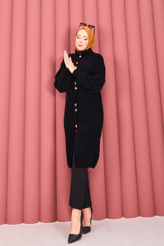 Gilet en angora noir avec hijab et boutons dorés