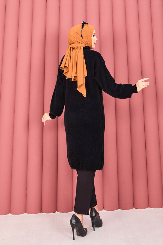 Gilet en angora noir avec hijab et boutons dorés