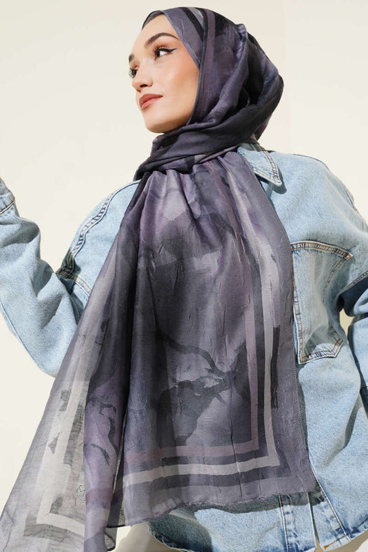 وشاح مخطط متدرج من سلسلة العنبر، لون رمادي داكن