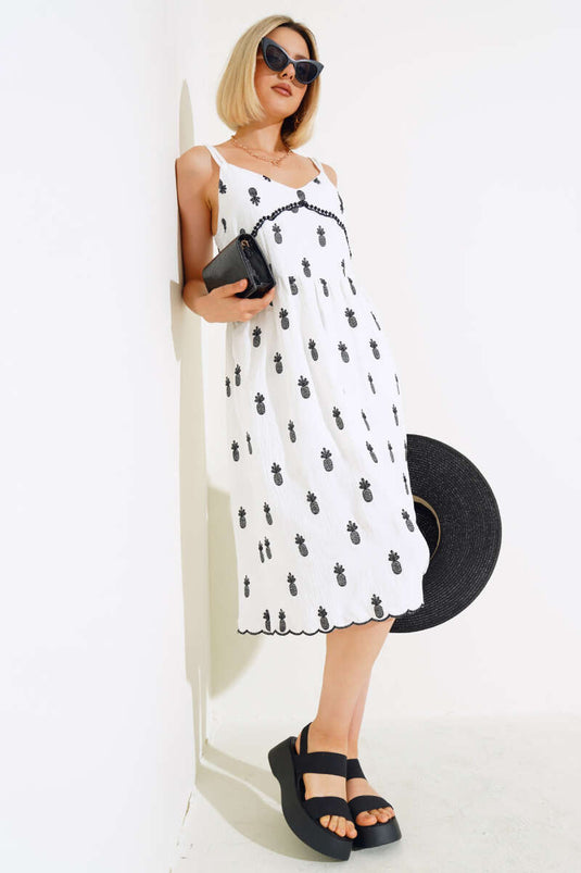 Ananas Nakışlı Askılı Elbise Beyaz
