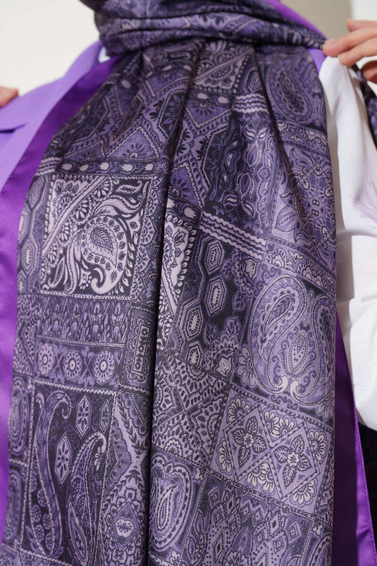 شال حريري بنمط عتيق بلون الخزامى