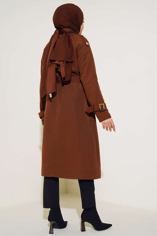 معطف ترنش مزدوج الصدر مع كتاف، لون بني